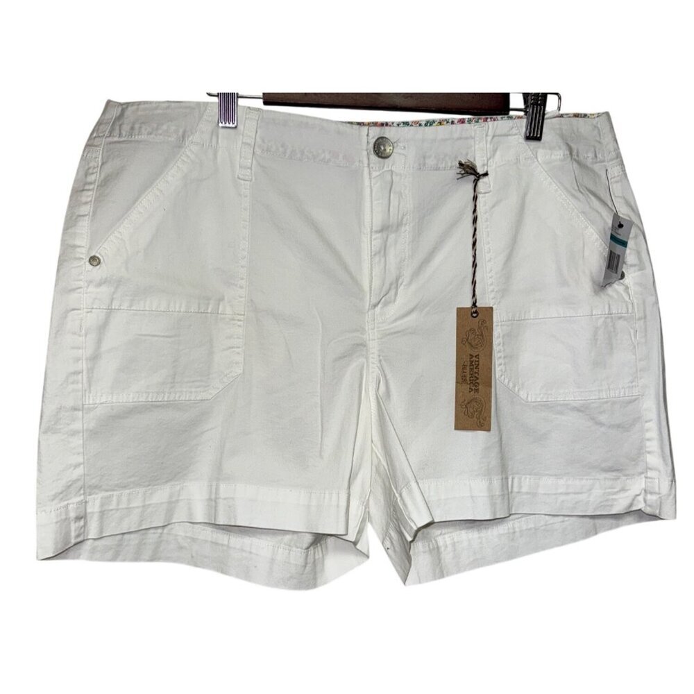 Vintage America Daffodil Bermuda Shorts Women's White Size 16 Casual Coastal NEW